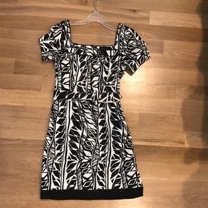 Max & Cleo black and white printed belted dress